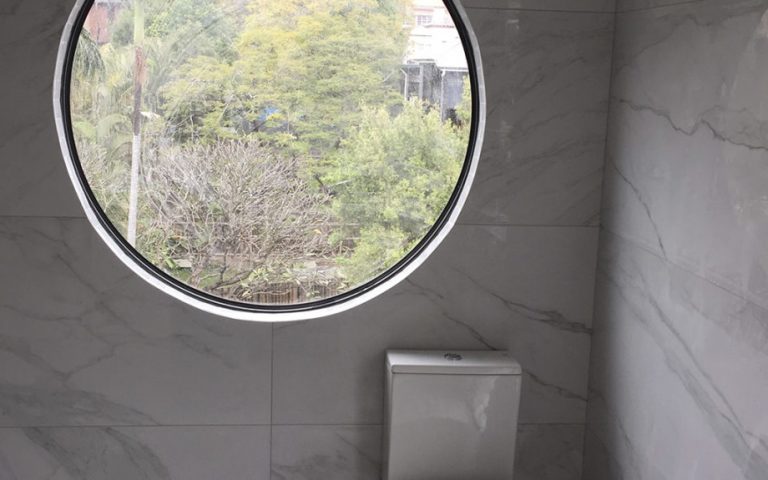 marble-toilet-1024x575